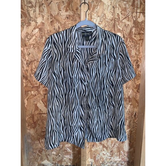 Zebra Print Button-Up Short Sleeve Blouse By Requirements Size Large - Picture 4 of 10